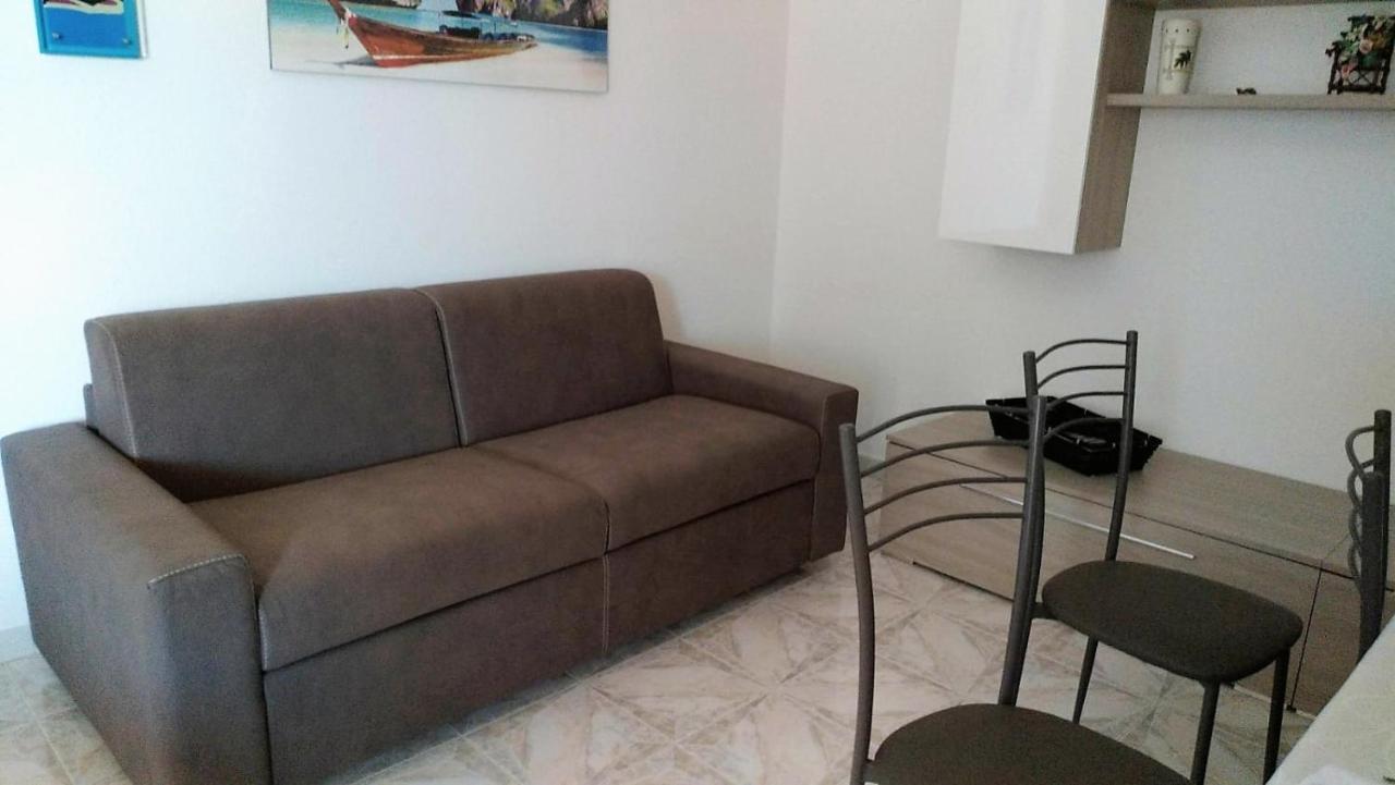Casa Dolce Hibiscus Apartment ออลเบีย ภายนอก รูปภาพ