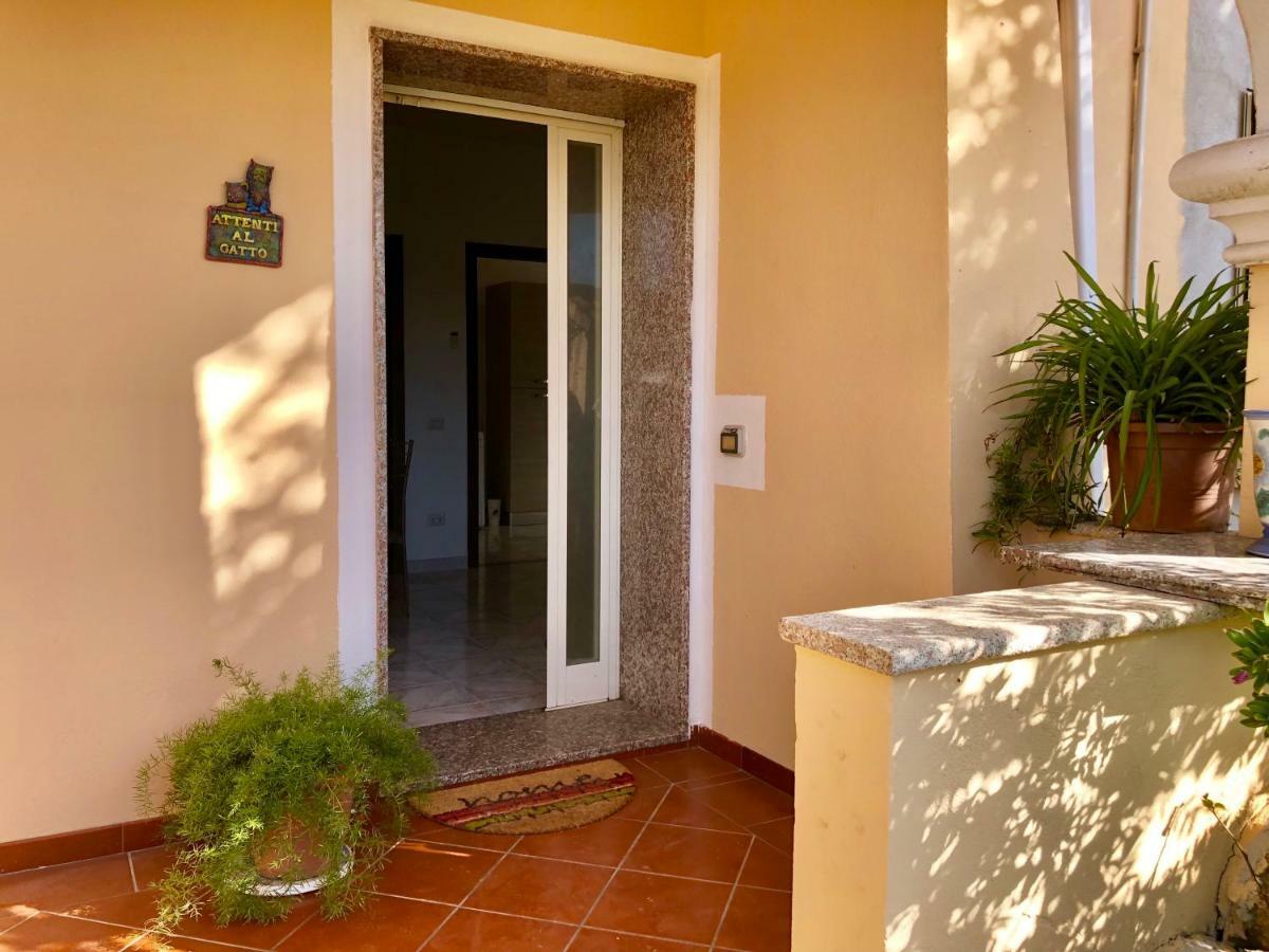 Casa Dolce Hibiscus Apartment ออลเบีย ภายนอก รูปภาพ